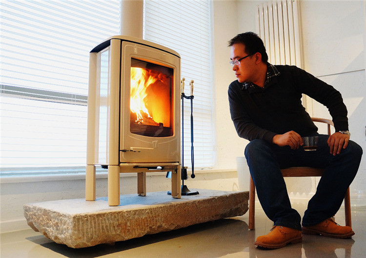  壁炉带给生活的是一种你无法忘怀的情调